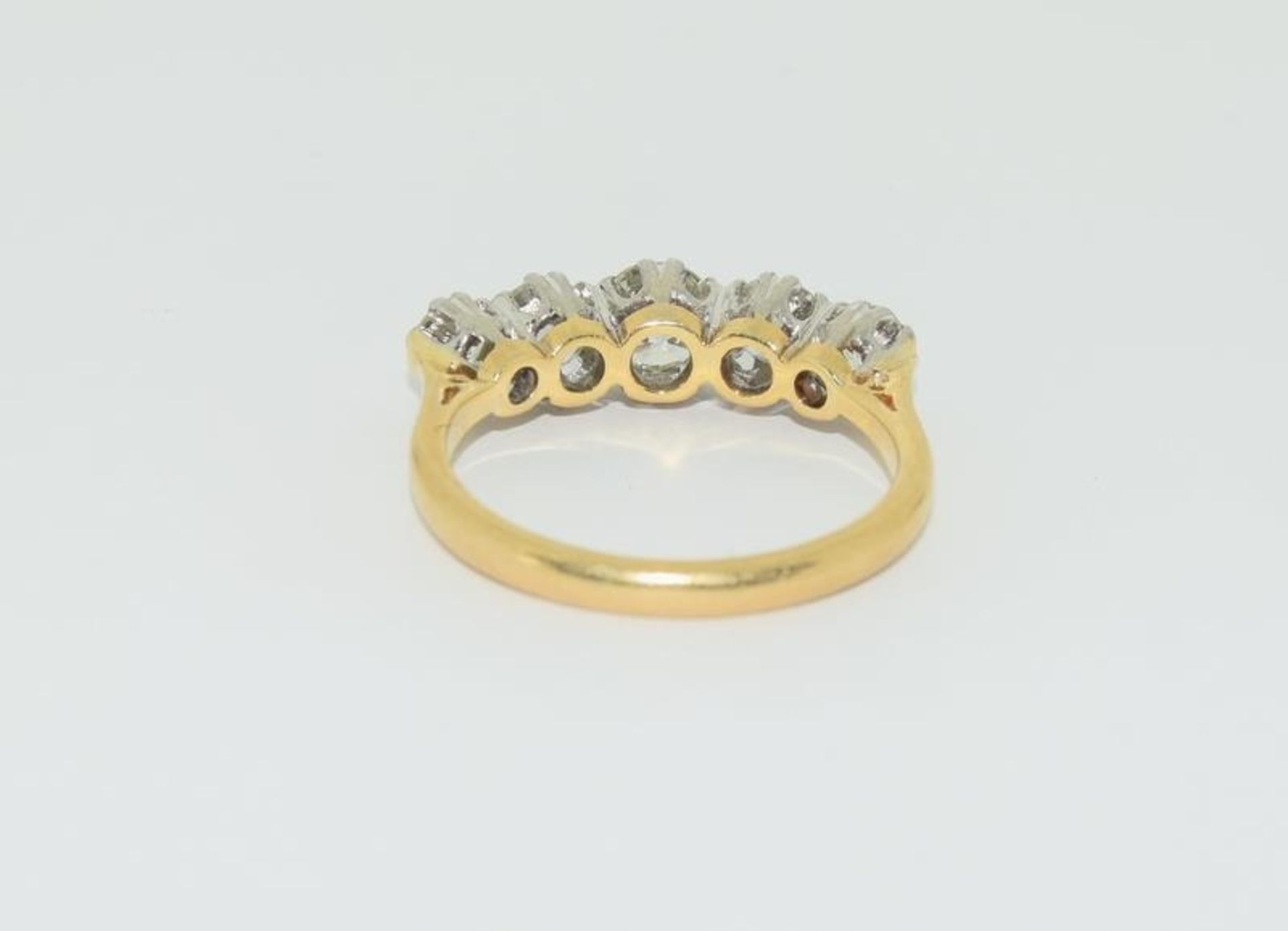 18ct gold and platinum 5 stone diamond ring hallmarked in ring as 1.39ct diamond value size N - Image 3 of 5