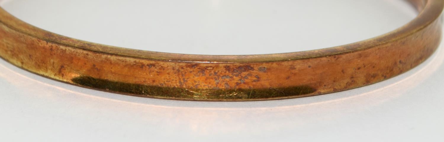 14ct gold hinged wrist bangle 6.5cm diameter 0.5cm tall 14g - Image 3 of 8
