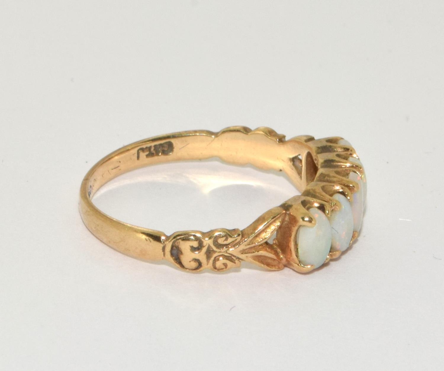 9ct gold ladies vintage 5 stone Opal ring size O - Image 4 of 5