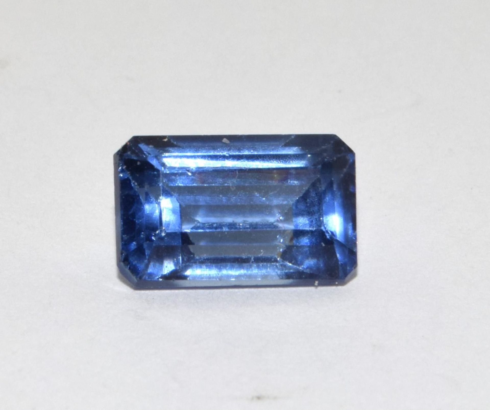 Natural Tanzanite 6.3ct single stone with a certificate - Image 4 of 4