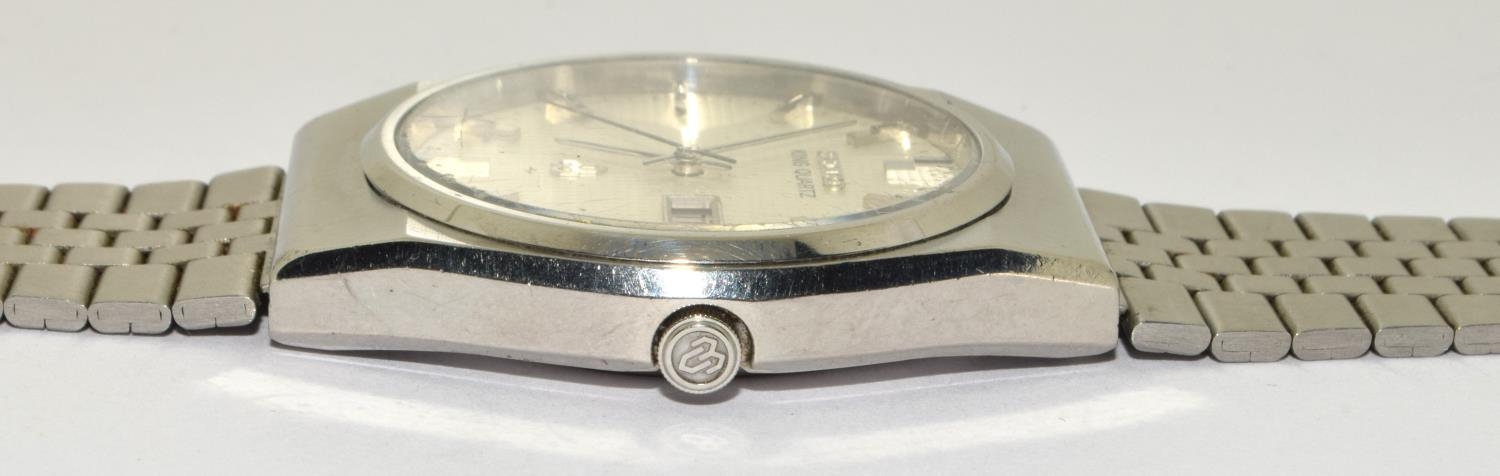 Seiko King quartz watch with attractive waffle dial on a stainless steel strap ref:5856-8070. Serial - Image 3 of 6