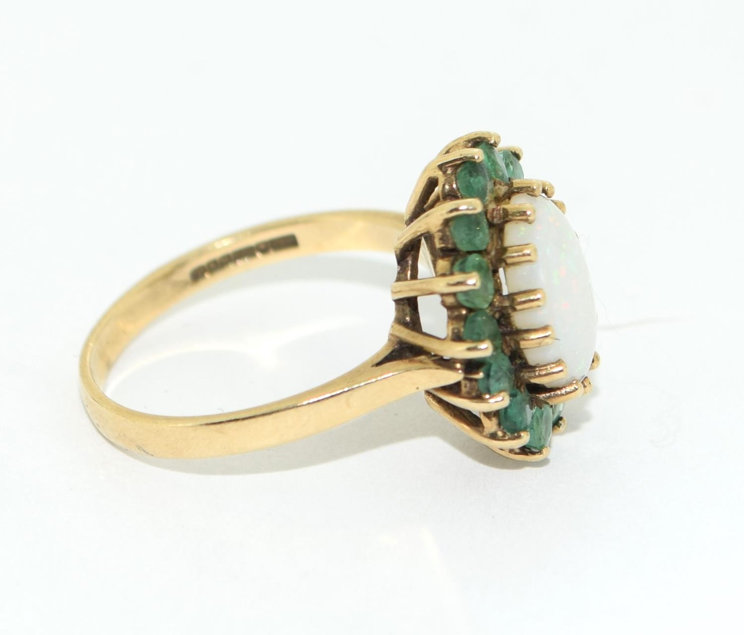 9ct gold ladies Emerald and opal cluster ring size M - Image 8 of 9