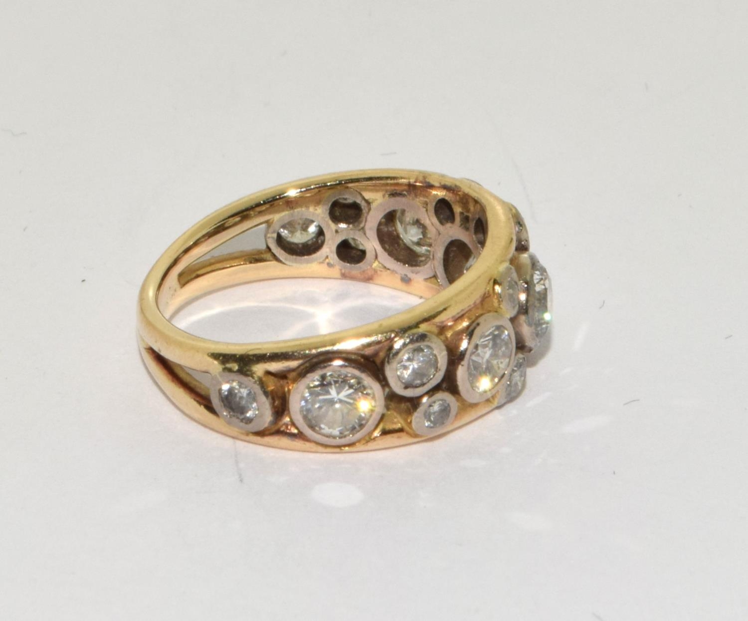 9ct gold ladies vintage Multiple Diamond ring of approx 1.5ct size N - Image 4 of 5