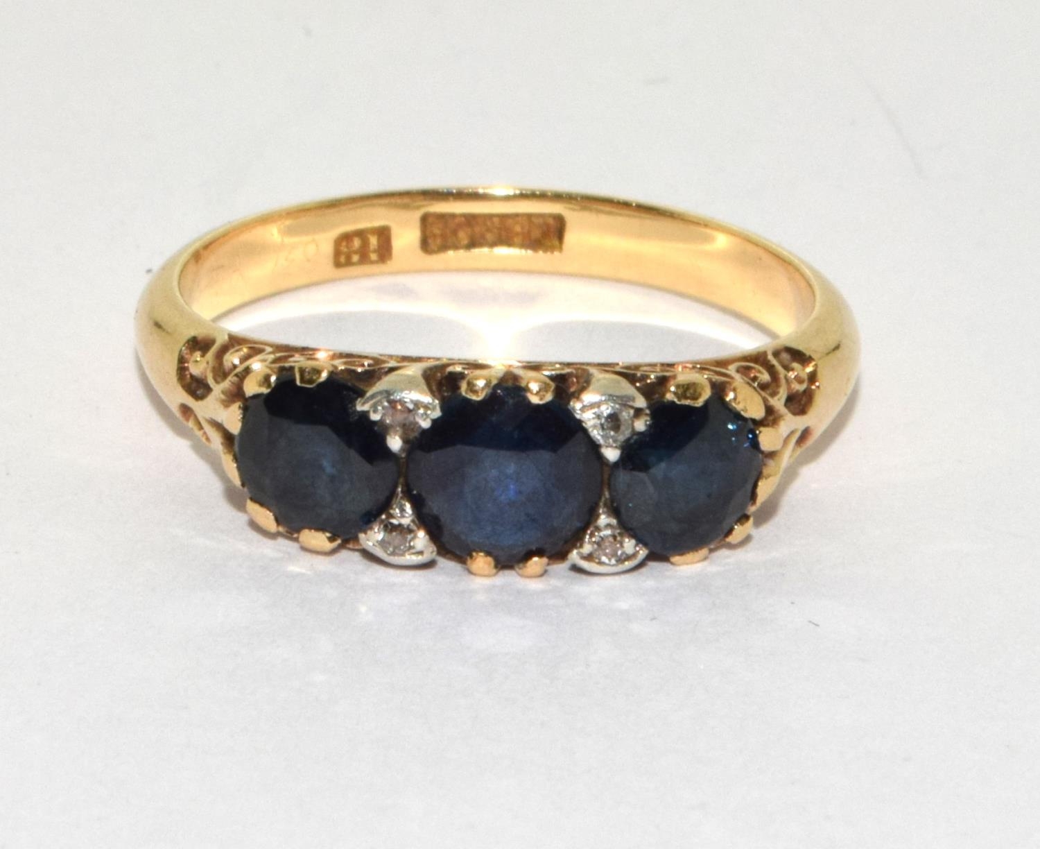 Antique set 18ct gold Sapphire Trilogy ring size O