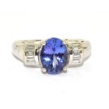 18ct white gold 1.5ct Tanzanite and Diamond ring 5.6g size M