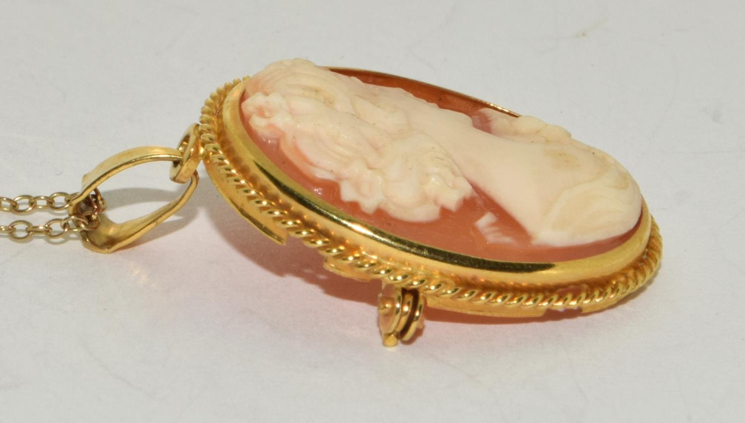 9ct gold suite of Cameo earrings together a Cameo necklace brooch 9g total - Bild 3 aus 6