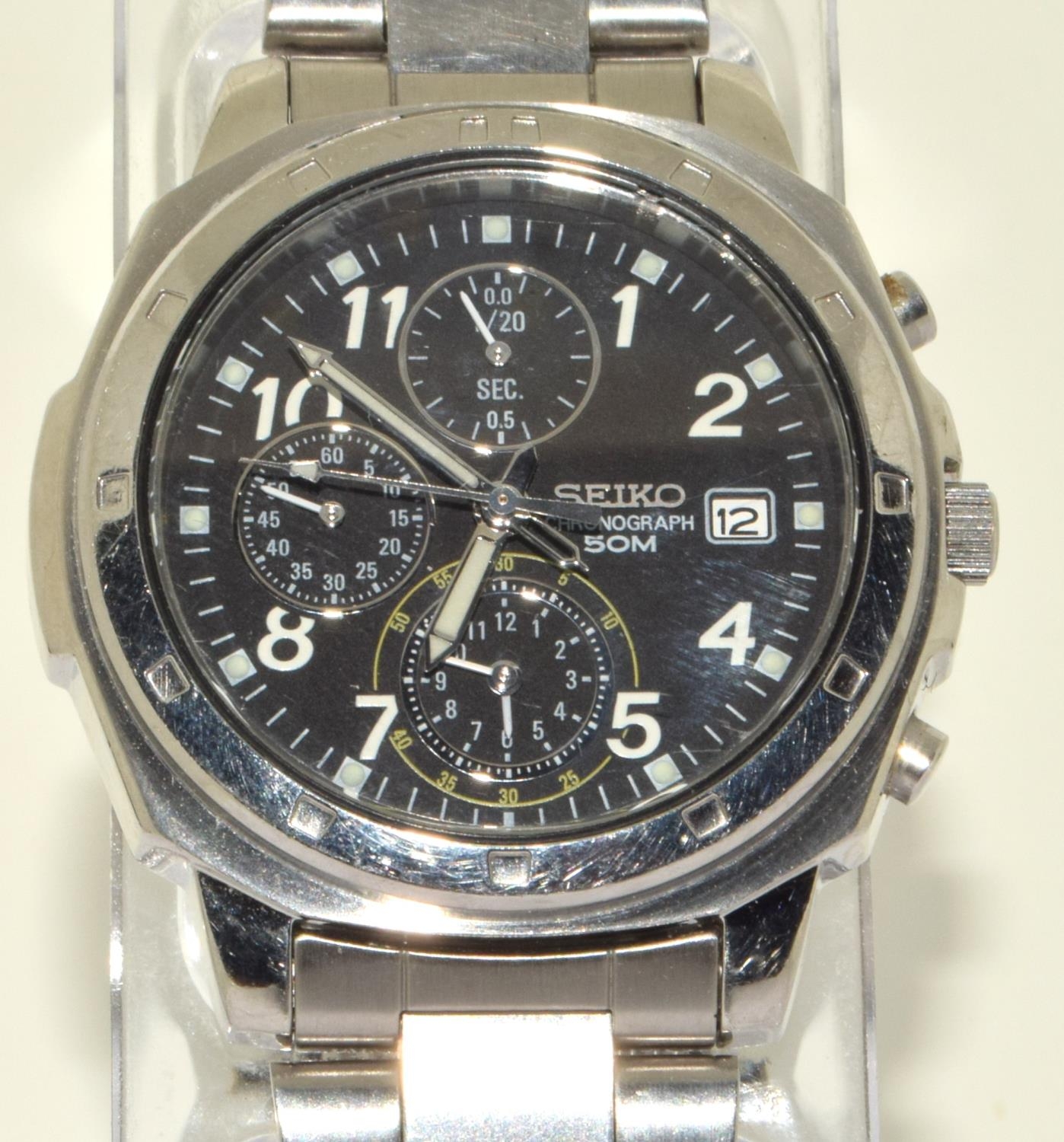 Seiko quartz Chronograph ref:7T92-0CA0 on stainless steel strap. Working when catalogued. (ref:14) - Image 2 of 6