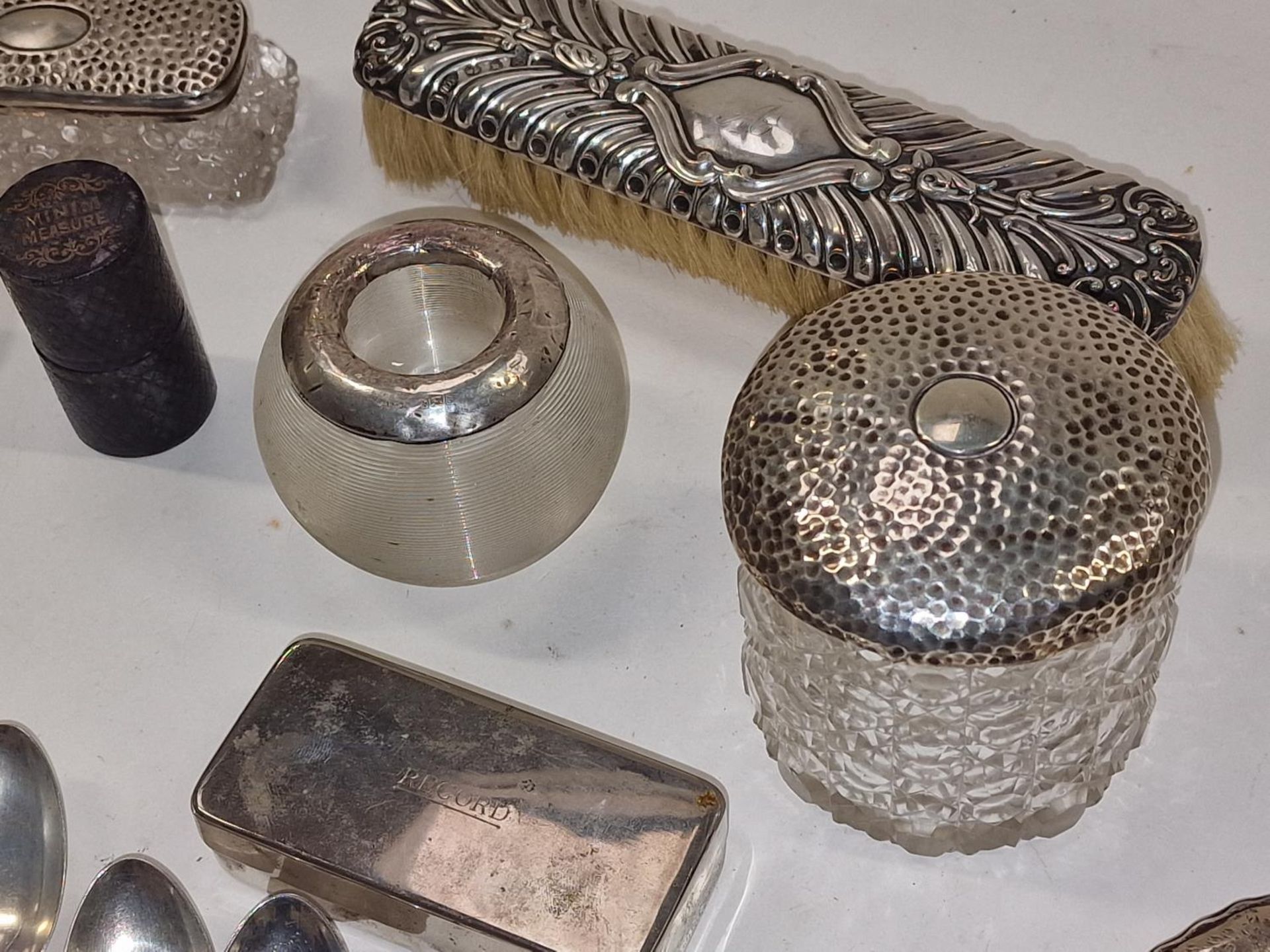 Mixed quantity of silver flat wear t-spoons etc a silver brush and silver top pots with other misc - Image 2 of 5