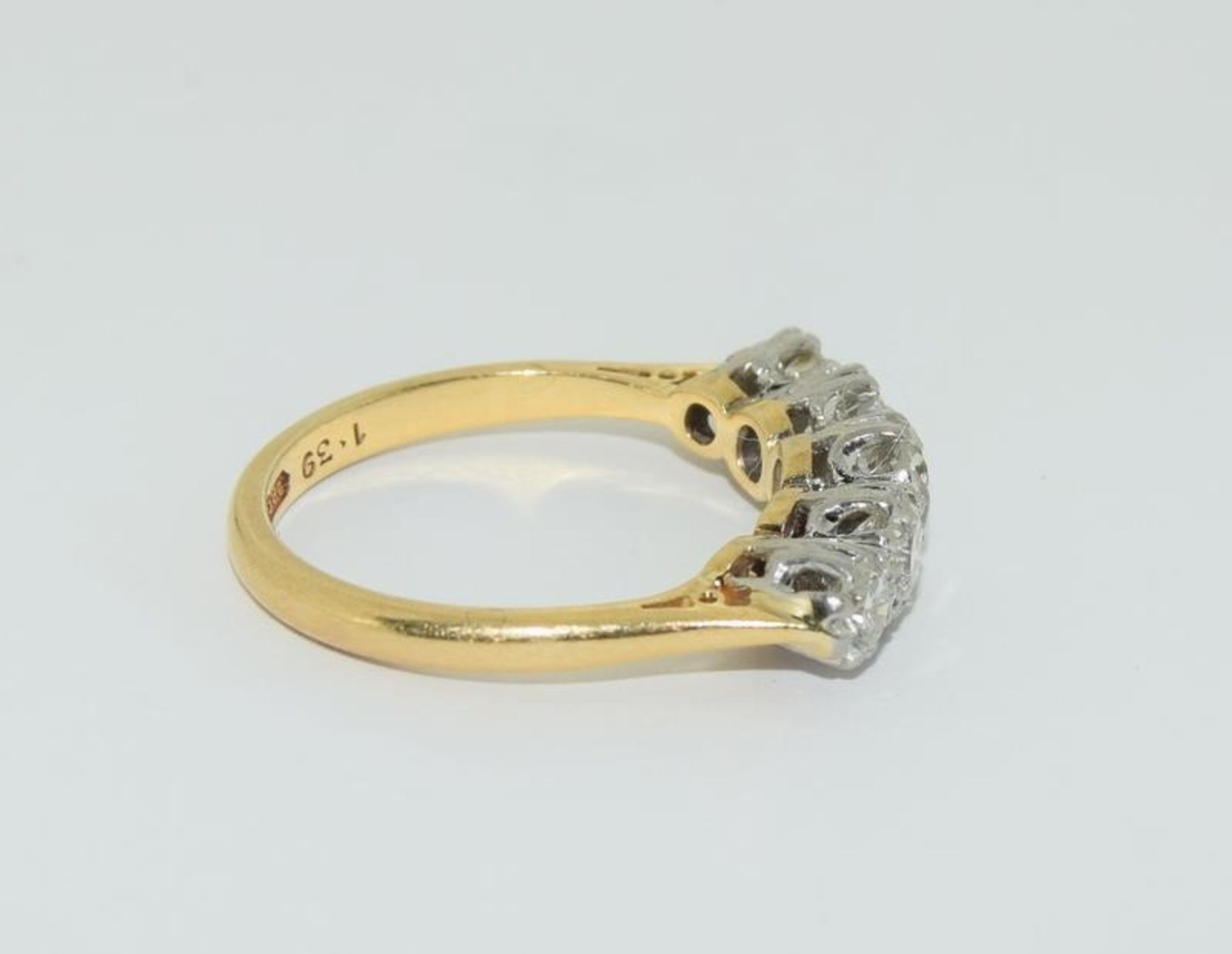 18ct gold and platinum 5 stone diamond ring hallmarked in ring as 1.39ct diamond value size N - Image 2 of 5