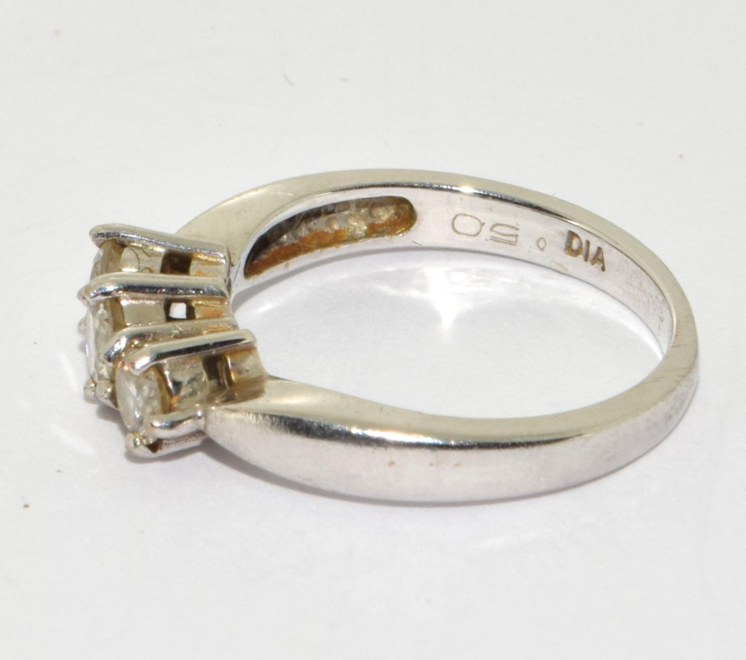 18ct white gold ladies 3 stone Diamond ring H/M in ring as 0.5ct size K - Image 3 of 6