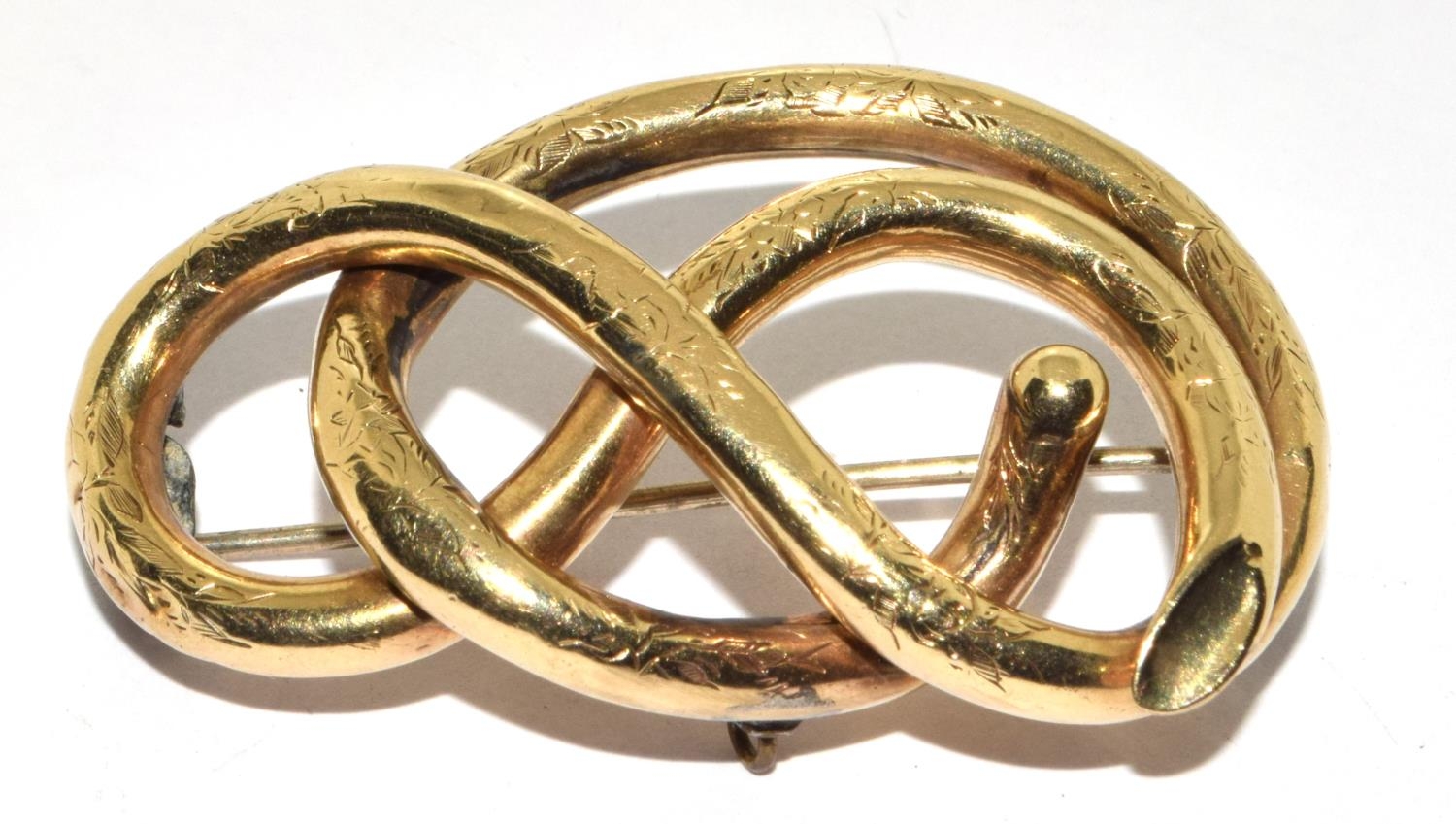 9ct gold Celtic knot brooch 8.2g