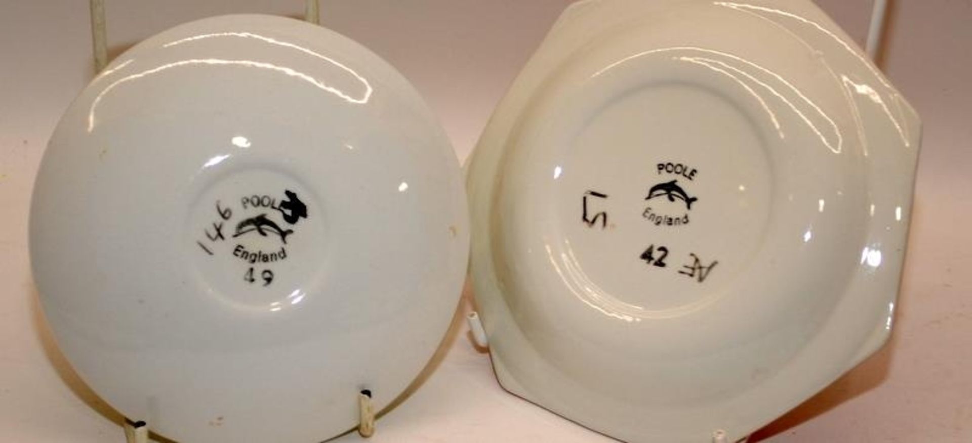 Poole Pottery Delphis to include shape 3 dishes x 2, shape 361 pin tray x 2, shape 56 bowl x 2, - Image 7 of 7