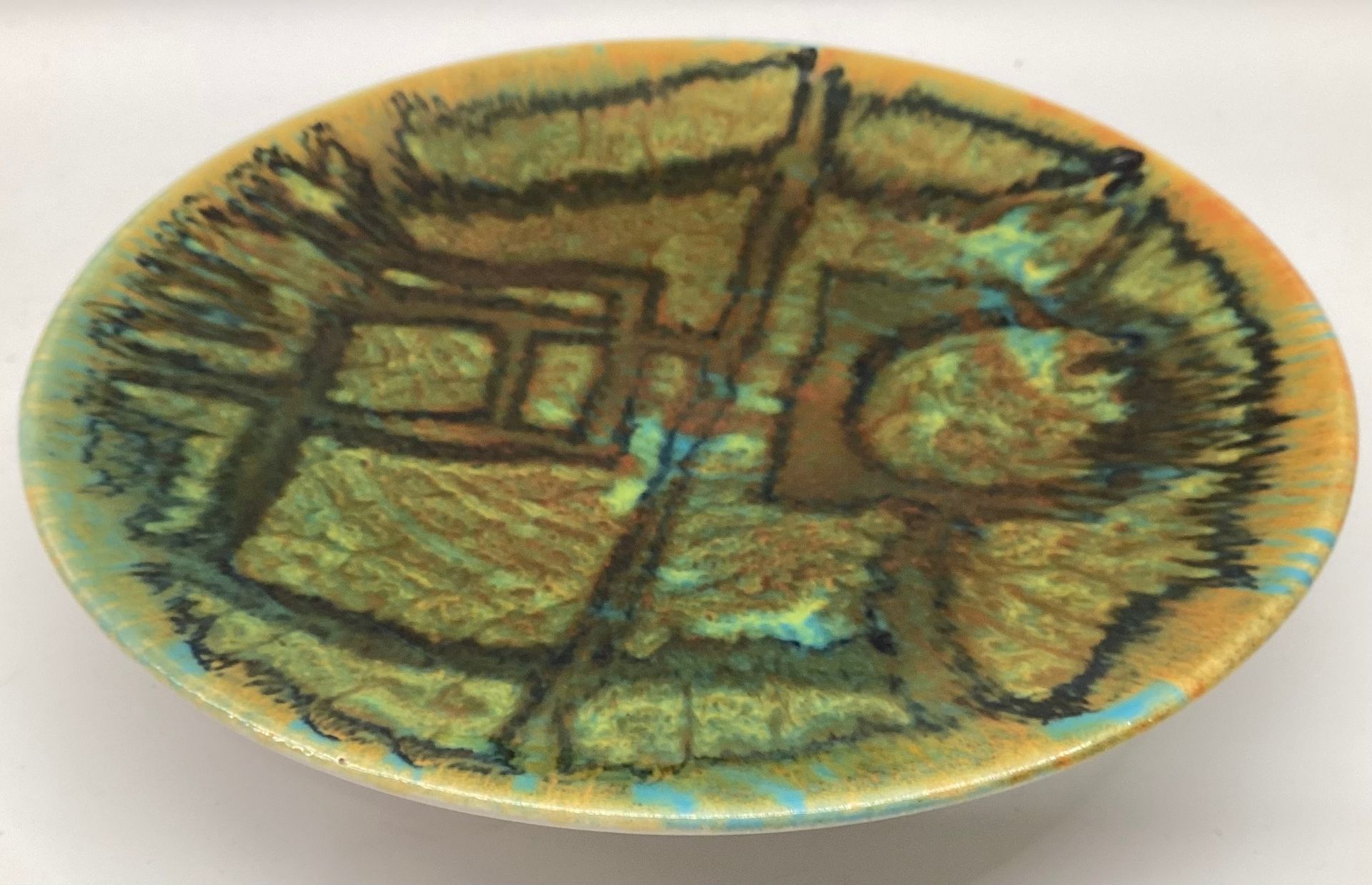 Poole Pottery 8" abstract studio plate rare TV screen mark 43 1962-1964. - Image 3 of 3