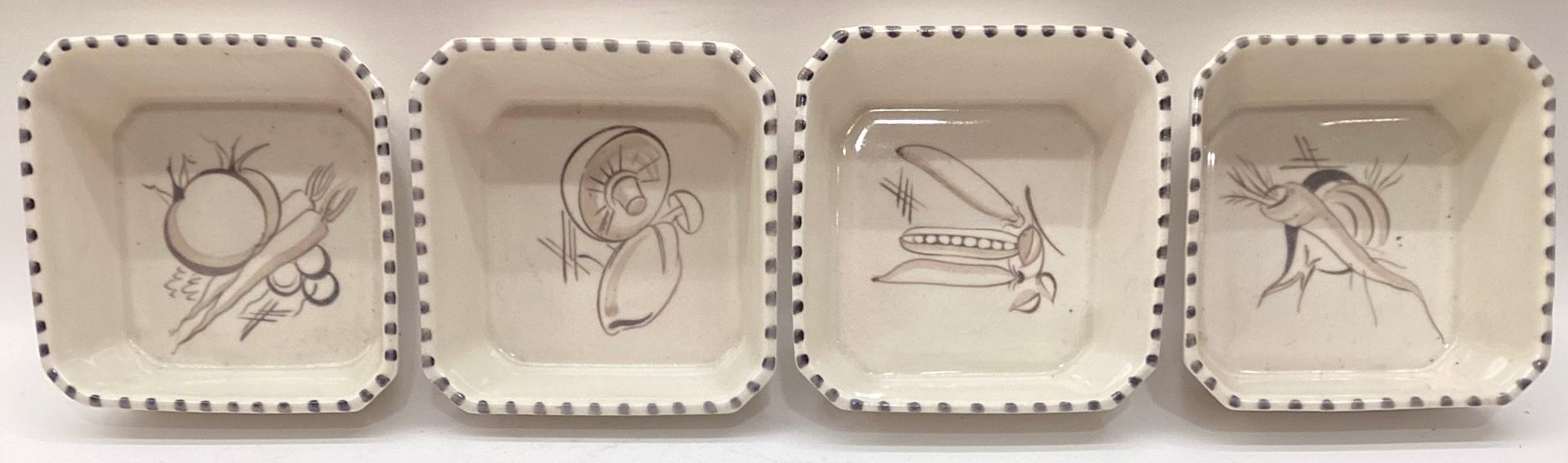 Poole Pottery shape 501 KU pattern complete set of hors d'oeuvres dishes in original wooden holder - Image 4 of 6