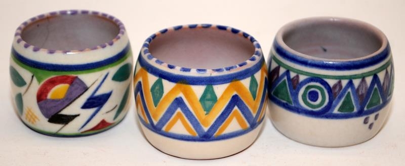 Poole Pottery group of egg cups to include KZ, LD, JV, TQ pattern. - Bild 2 aus 5