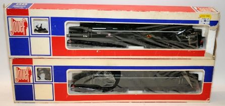 2 x Jouef OO gauge Class 40 diesel locomotives in BR green ref:8913. Both in tatty boxes