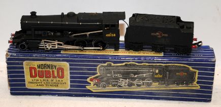 Vintage Hornby Dublo LT25 LMR 8F 2-8-0 Freight Locomotive and Tender ref:31025. In original blue