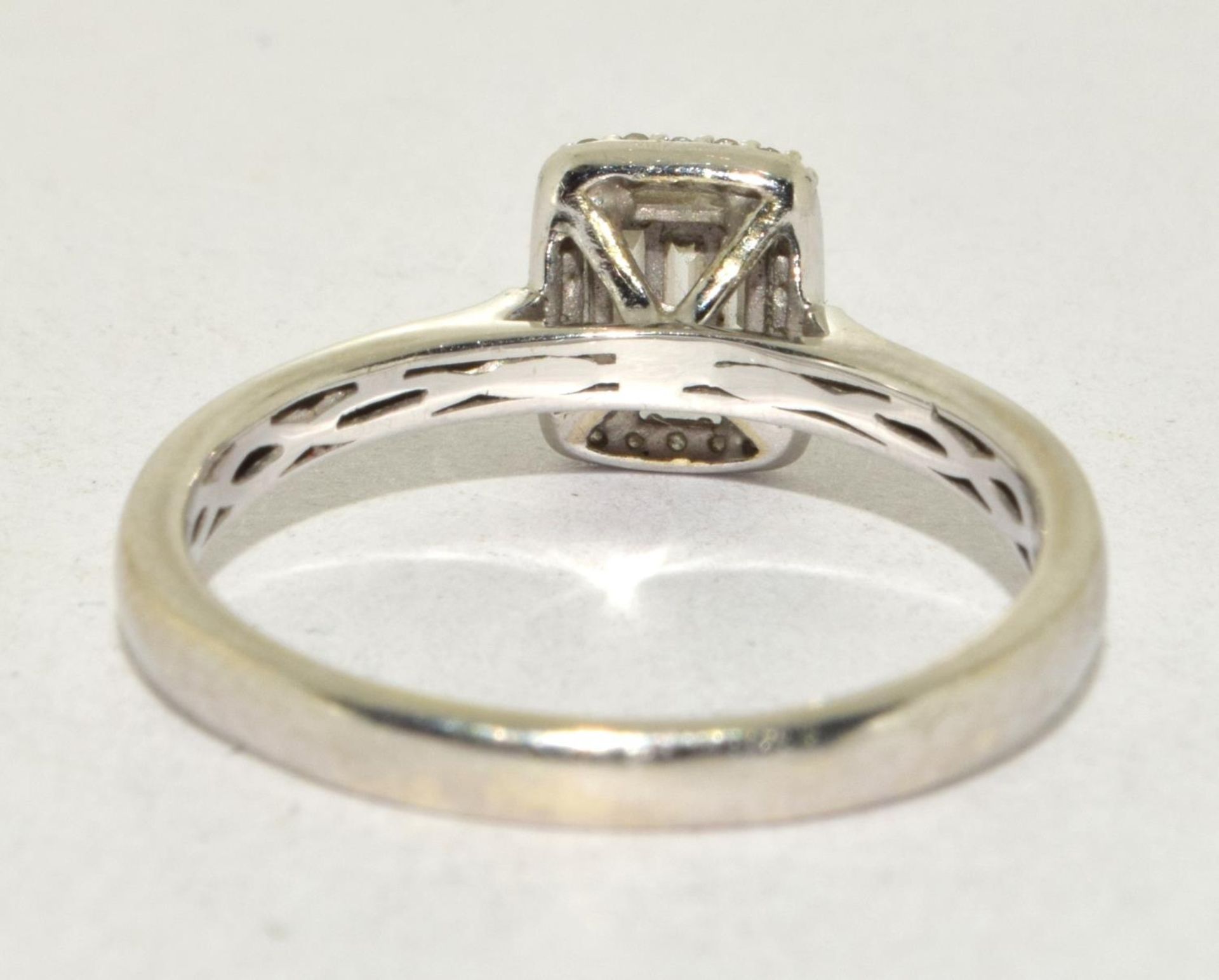 9ct white gold ladies Diamond halo ring hallmarked in ring as 1ct center and 0.25ct outer size R - Image 3 of 5