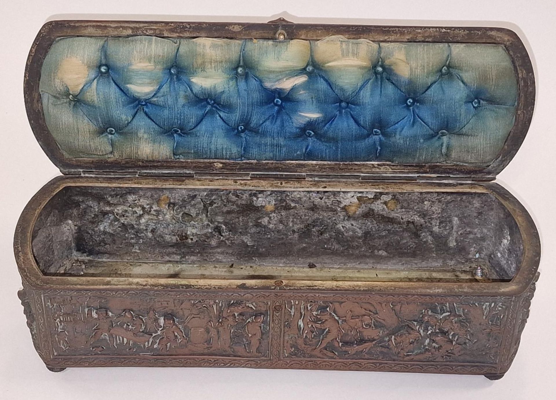 Antique French carved copper box. - Image 3 of 3