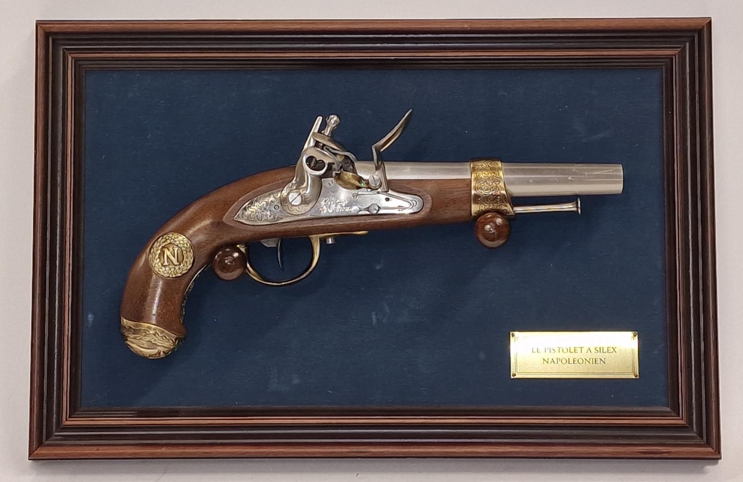 Franklin Mint Napoleon flintlock non firing pistol replica display "Le Pistolet A Sliex Napoleonien"