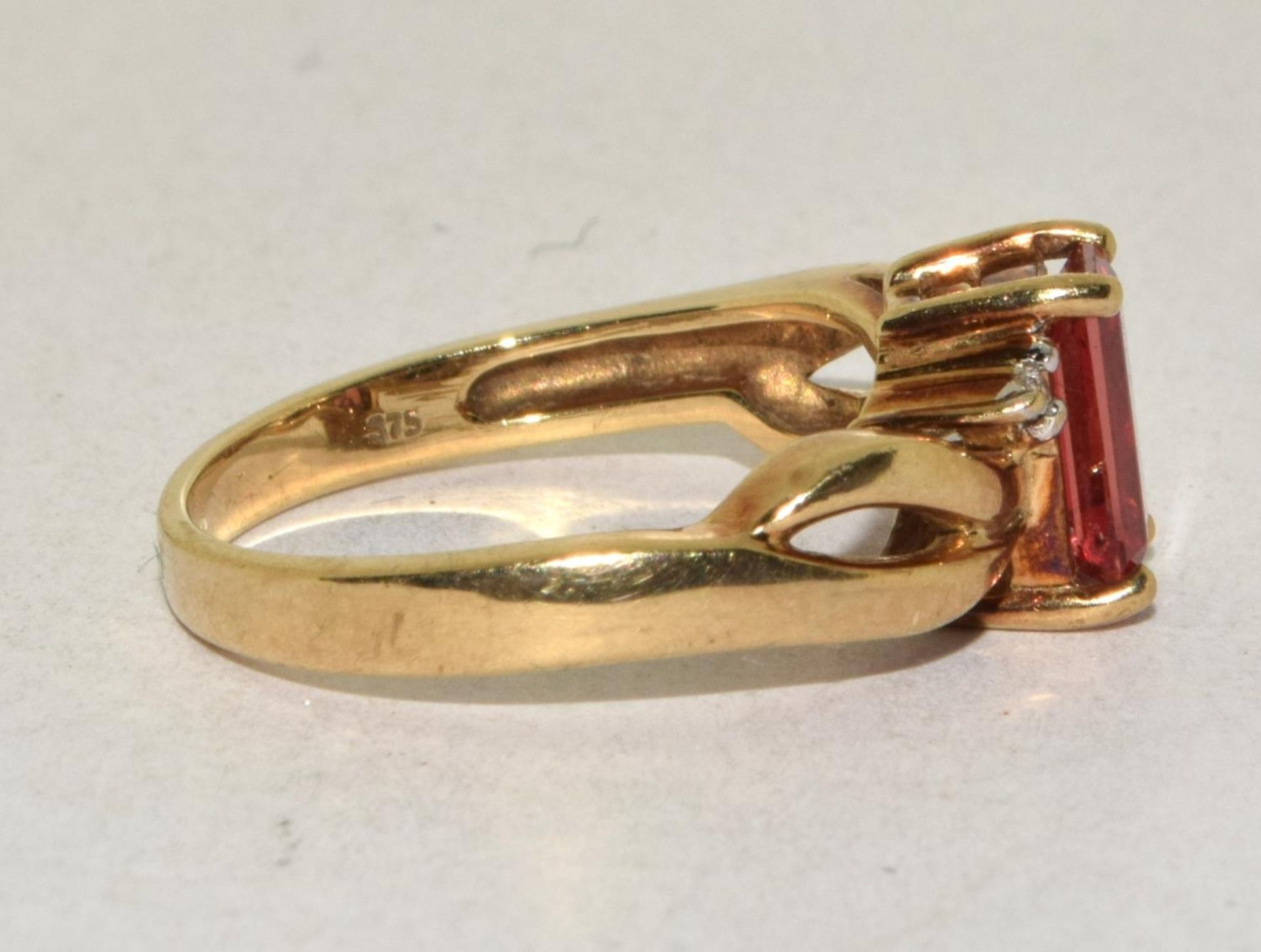 9ct gold ladies Diamond and Ruby ring size N - Image 4 of 5