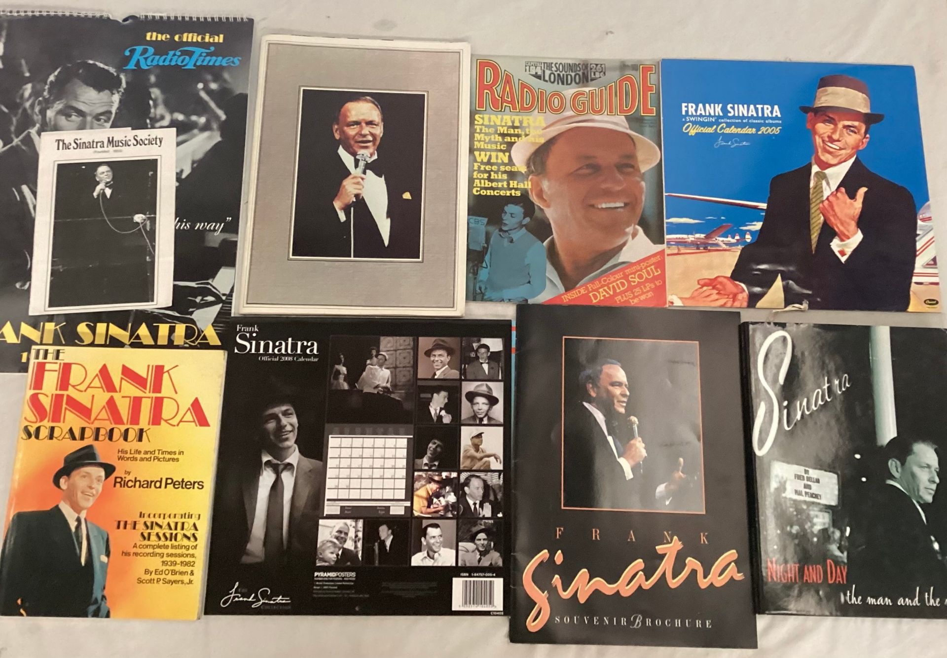Collection of various Frank Sinatra ephemera - Image 4 of 5