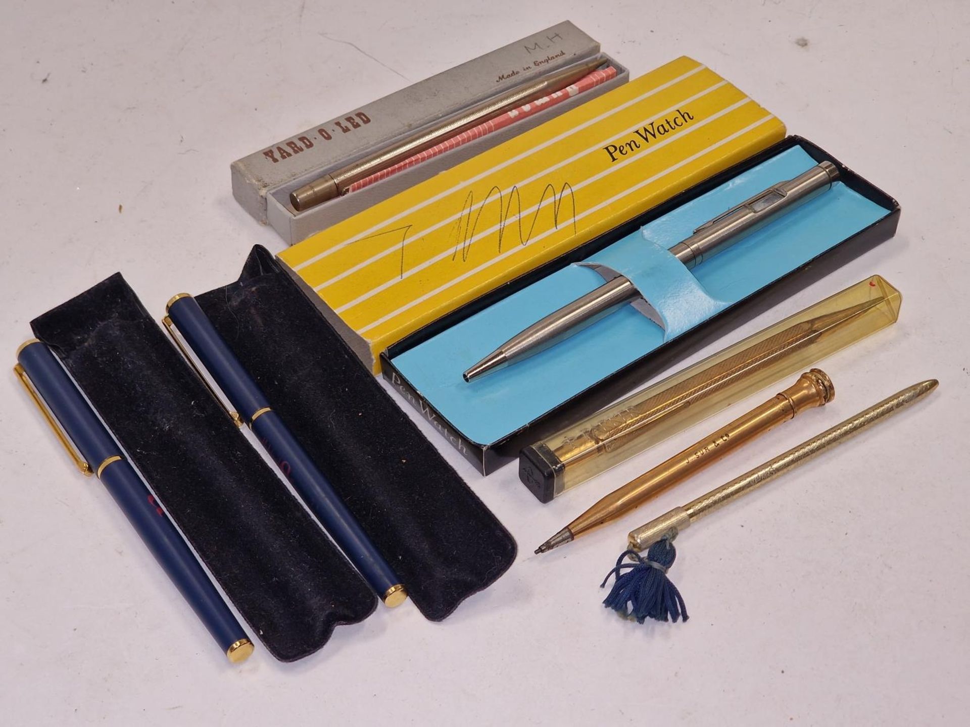 Collection of vintage collectable pens/pencils to include Parker, Yard-O-Led and a Pen Watch. - Image 2 of 2