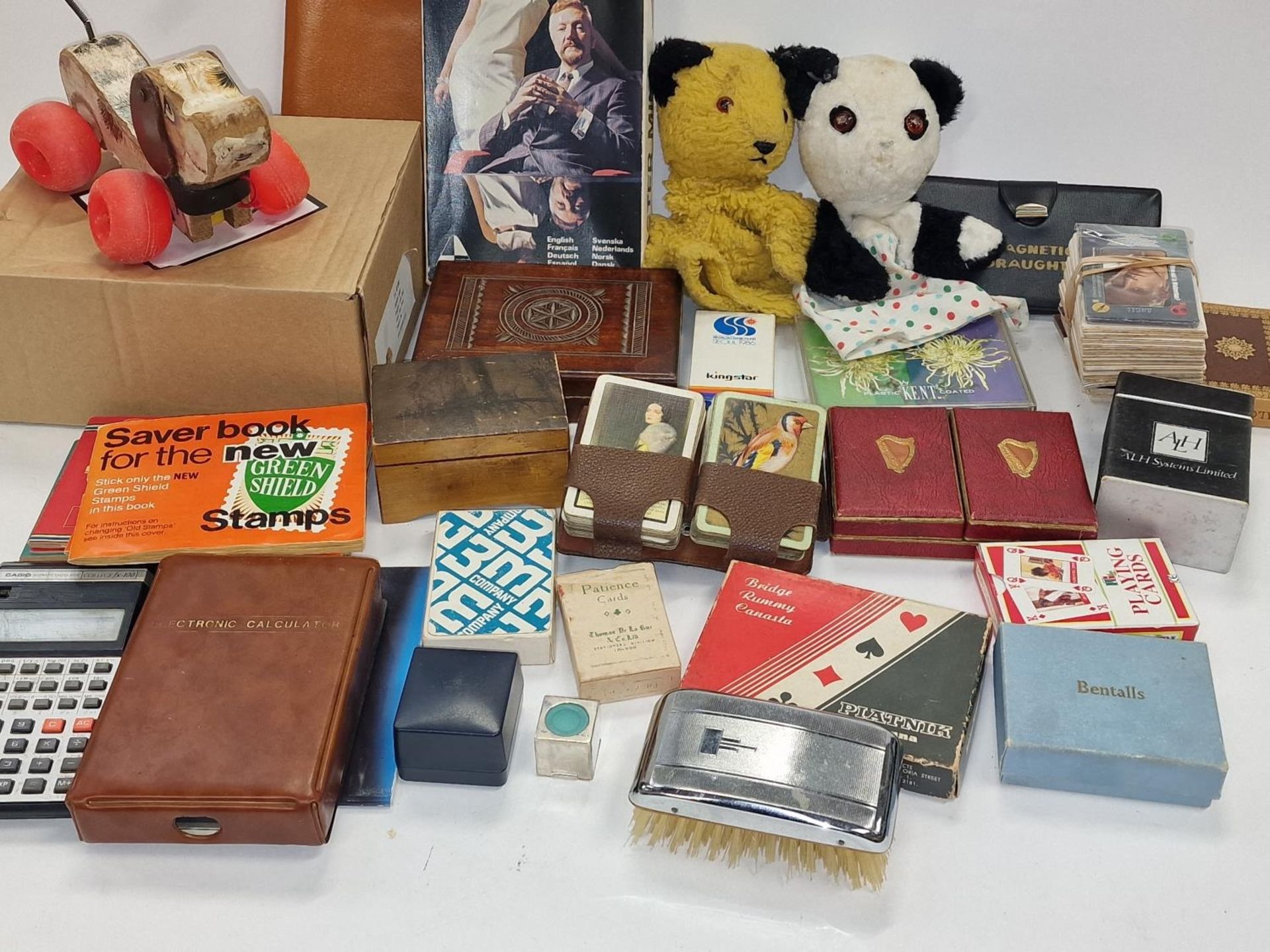 Mixed collectables to include large quantity of playing cards, vintage toys and other curios. - Image 3 of 3