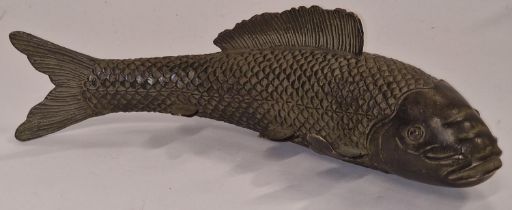 A 30cm bronzed carp