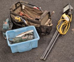 Collection of vintage and electric tools to include a 110V work light and sanders.