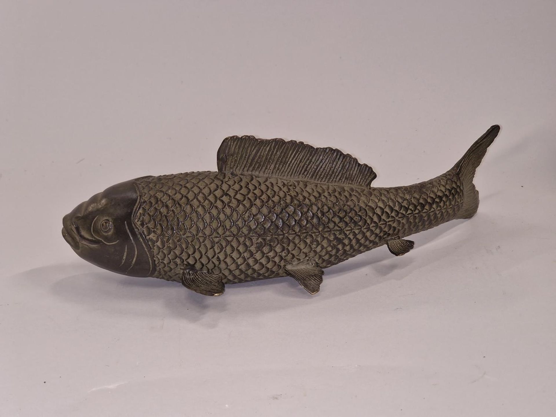 A 30cm bronzed carp - Image 2 of 2