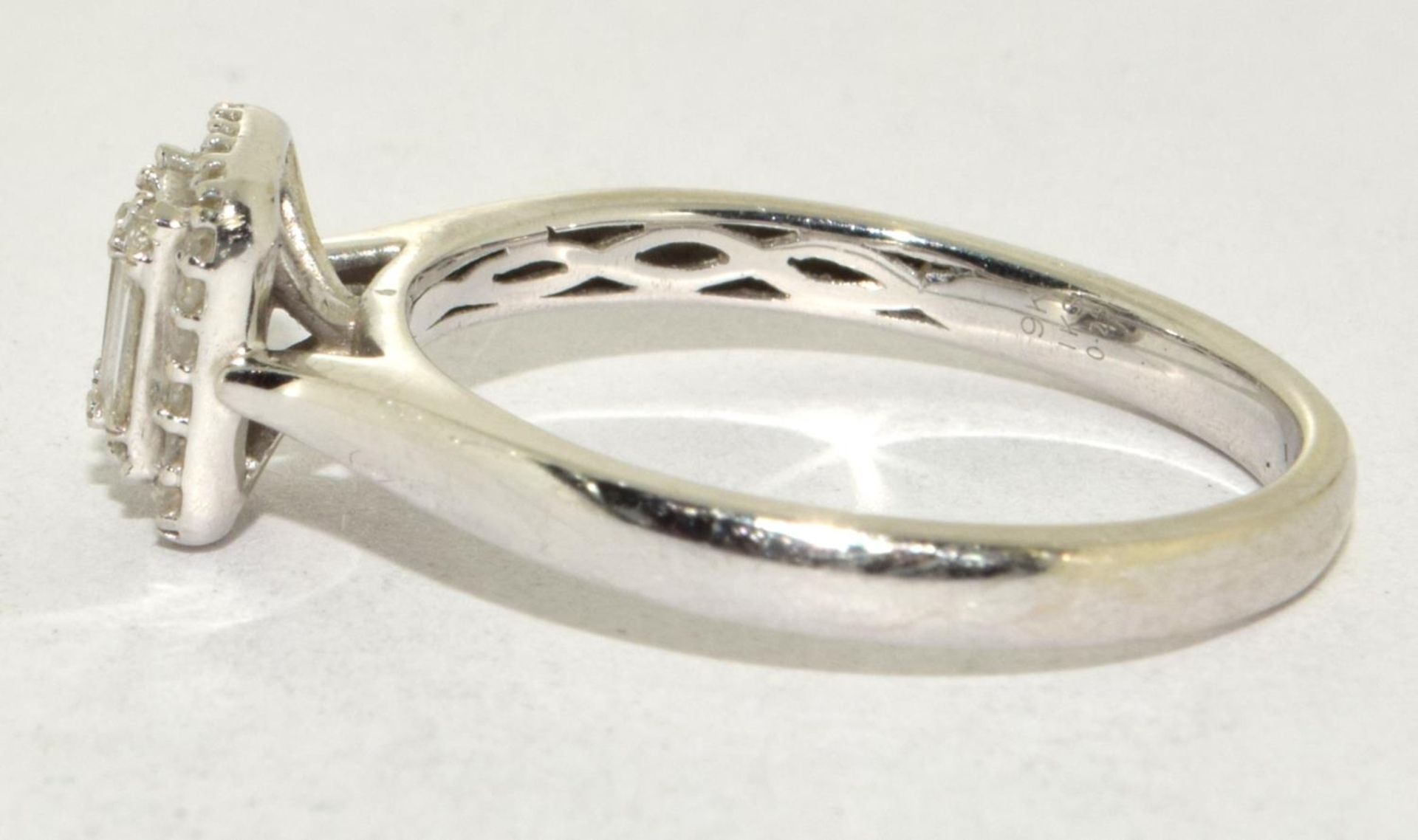9ct white gold ladies Diamond halo ring hallmarked in ring as 1ct center and 0.25ct outer size R - Image 2 of 5