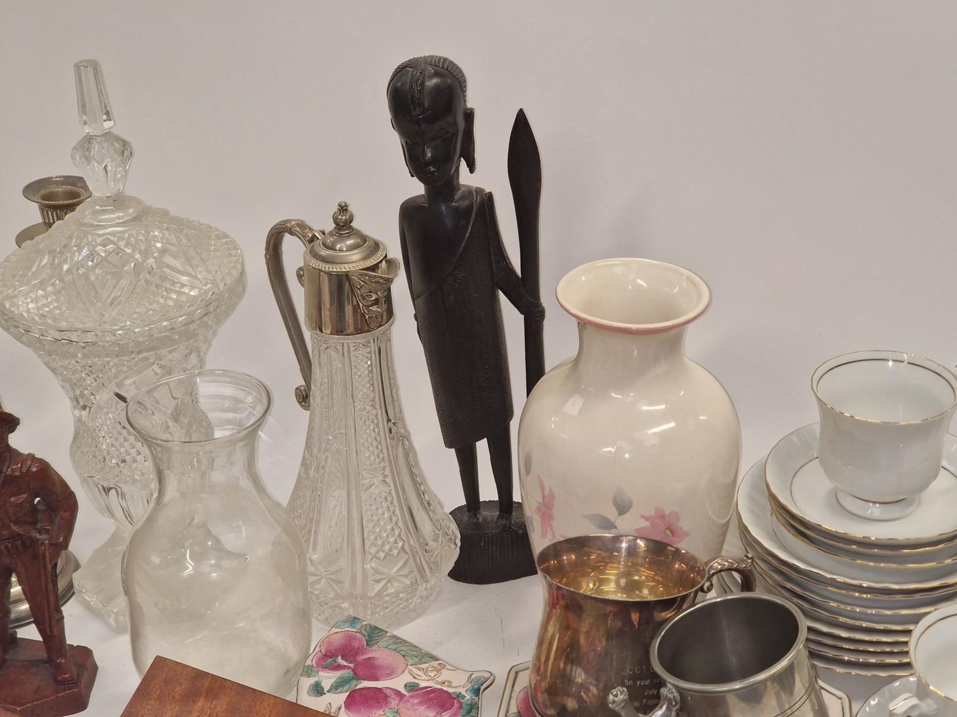 Miscellaneous items to include glassware, china, wooden items etc. - Image 2 of 3