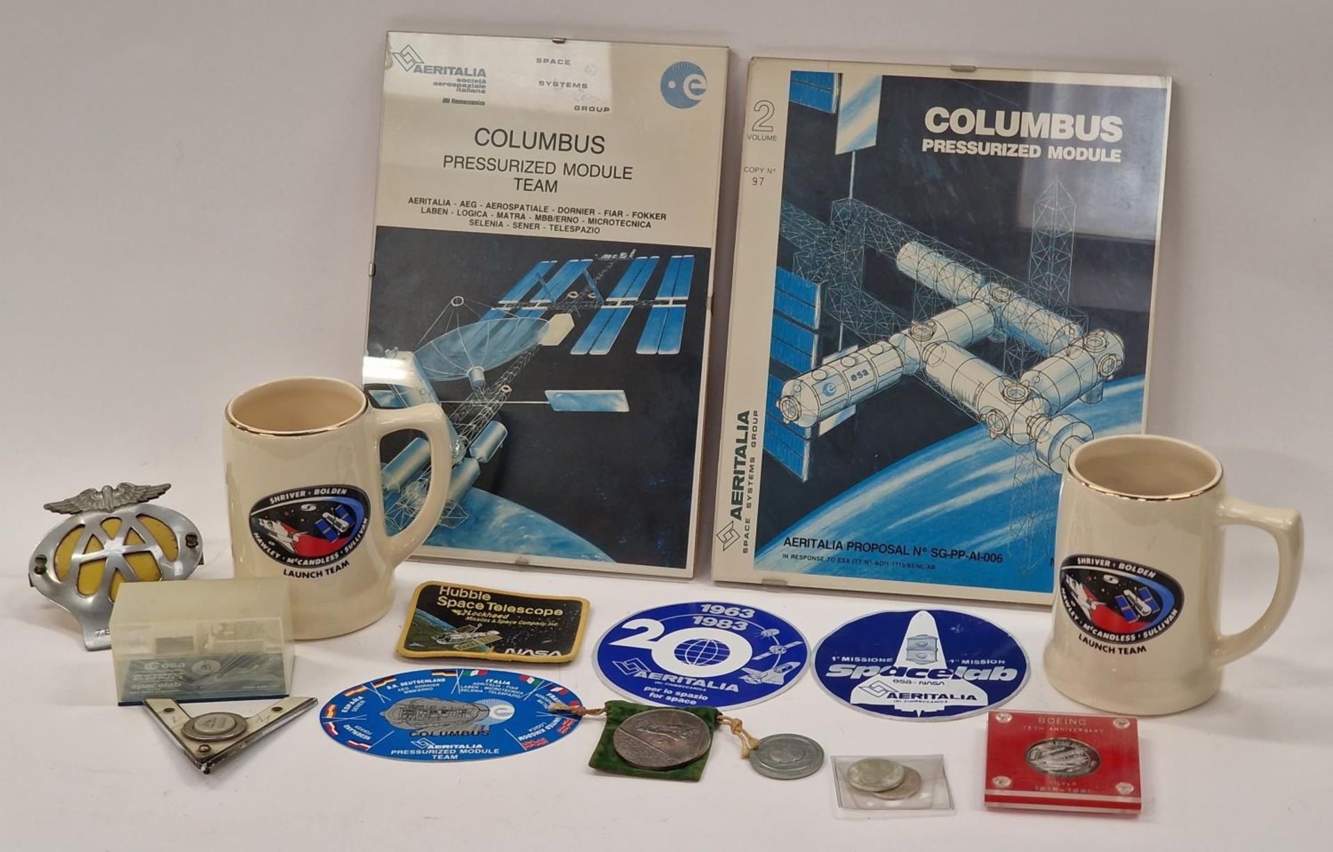 Mixed collectables relating mainly NASA and aircraft interest to include silver and other coins.