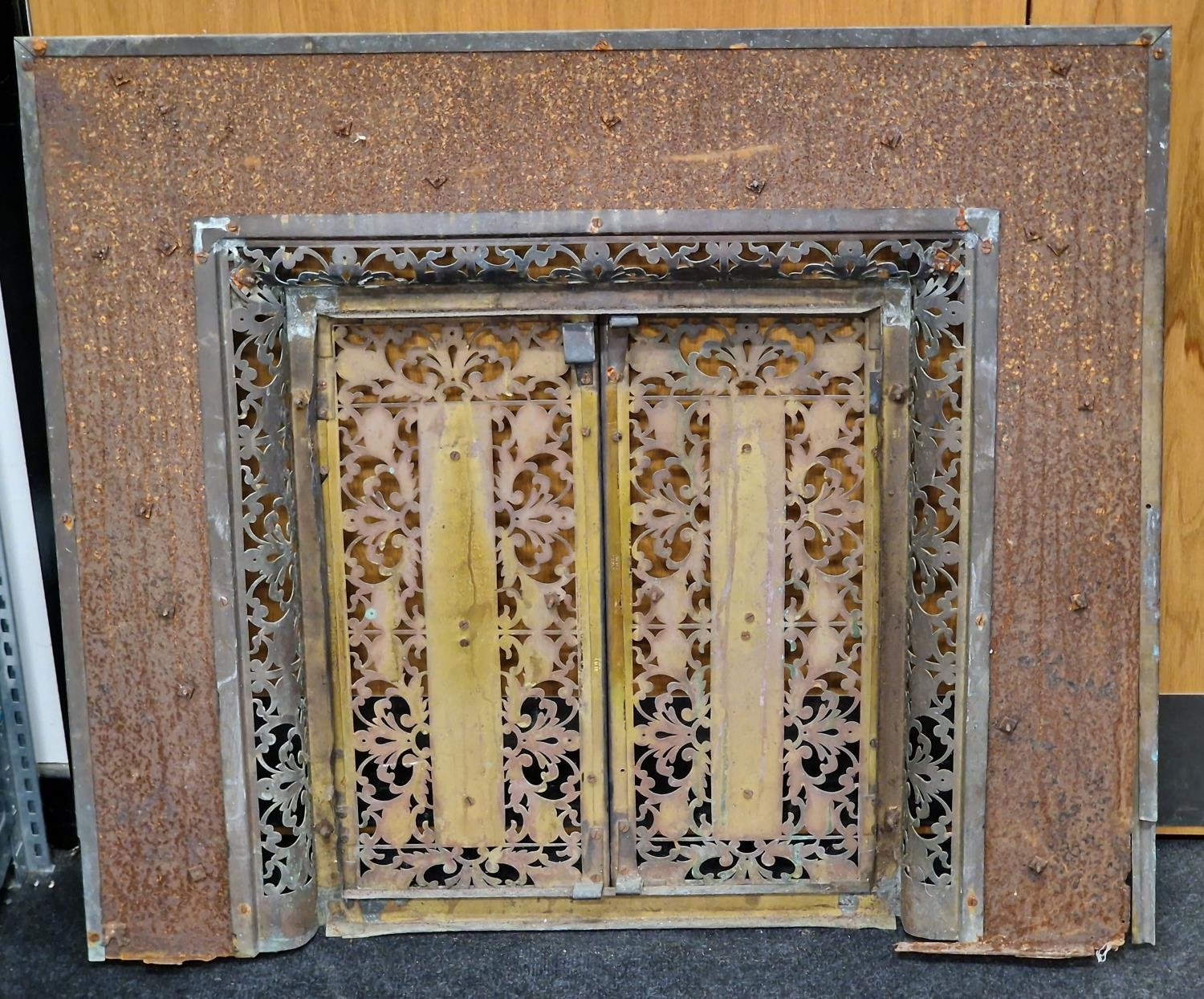 Antique French cast metal fire surround with doors to centre 96x85cm. - Image 5 of 5