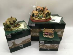 Lilliput Lane 'The village green L2558' limited Edition No. 0807 T/W Bear Necessities L2452 and