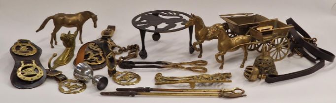 Collection of vintage brass and other metalware to include Equine interest.