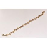 9ct gold fancy bracelet in the shape of vine leaves 20cm long 9g