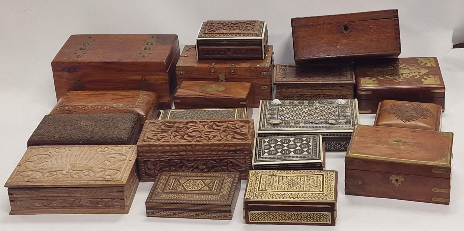 Large collection of vintage wooden boxes (18).