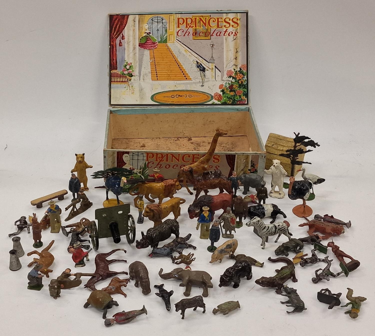 Box of vintage cast metal toy animals/soldiers to include Britain's