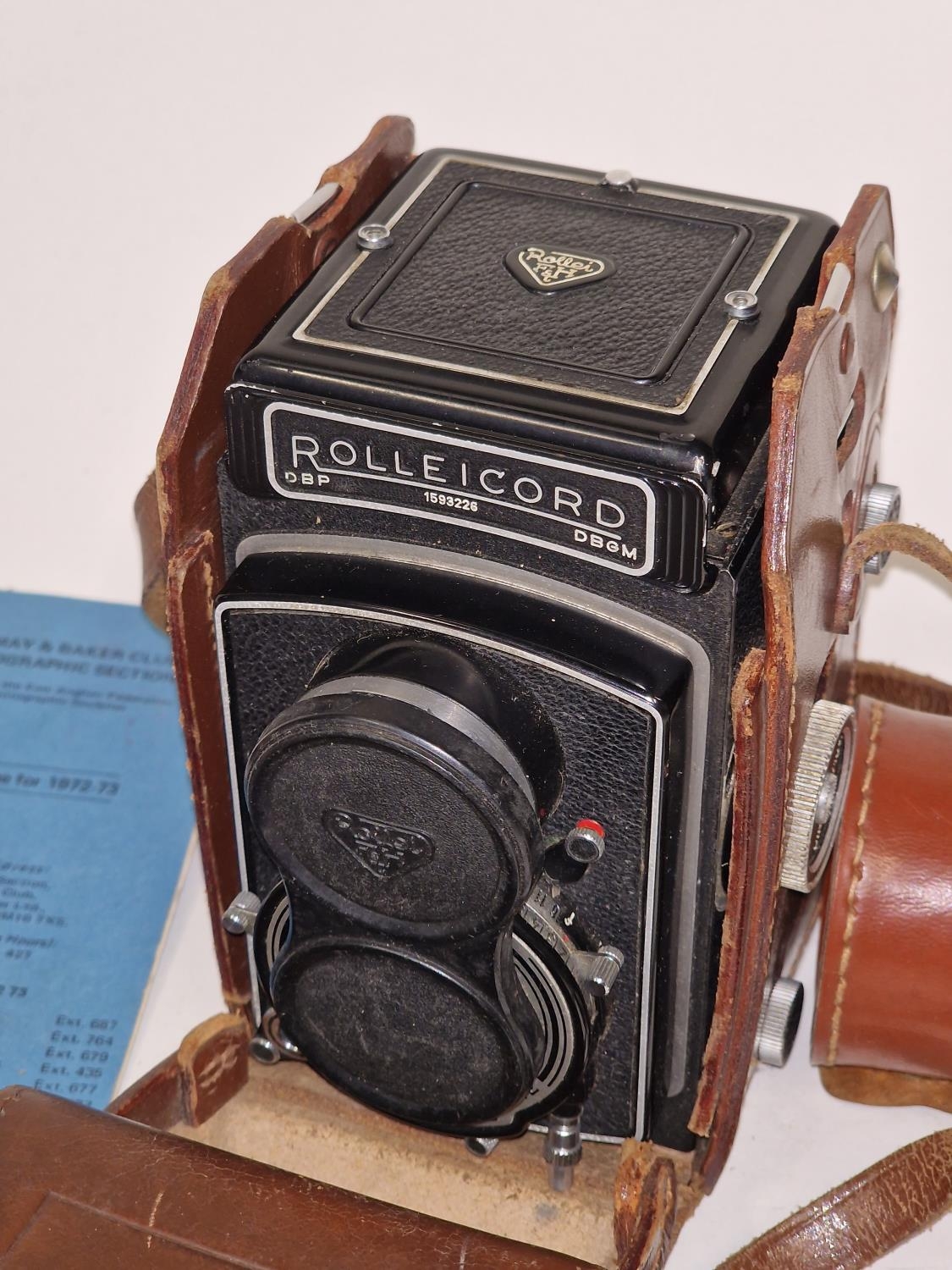 Rolleicord Twin Lens Reflex TLR camera in case together with some other accessories. - Image 2 of 3