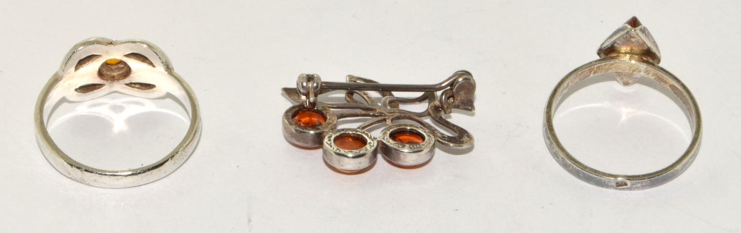 2 x Honey Amber 925 silver rings and brooch - Image 3 of 3