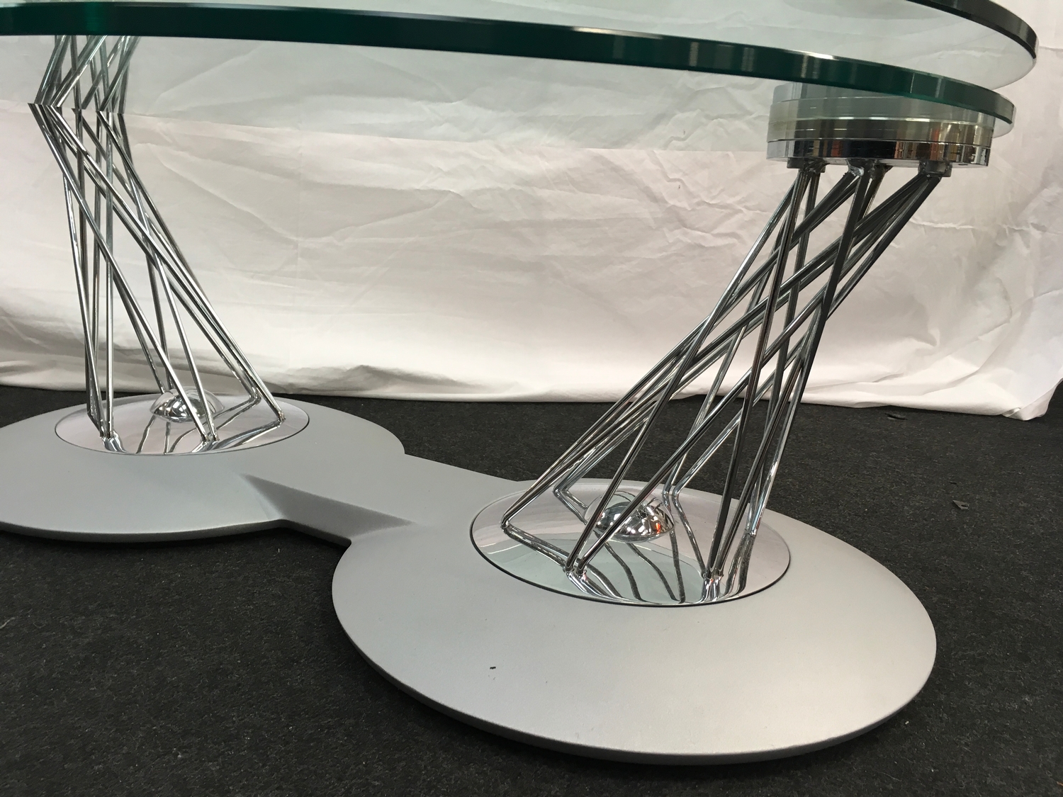 A double glass swing out coffee table believed to be by Gallotti and Radice. 45x90cm minimum - Image 3 of 5