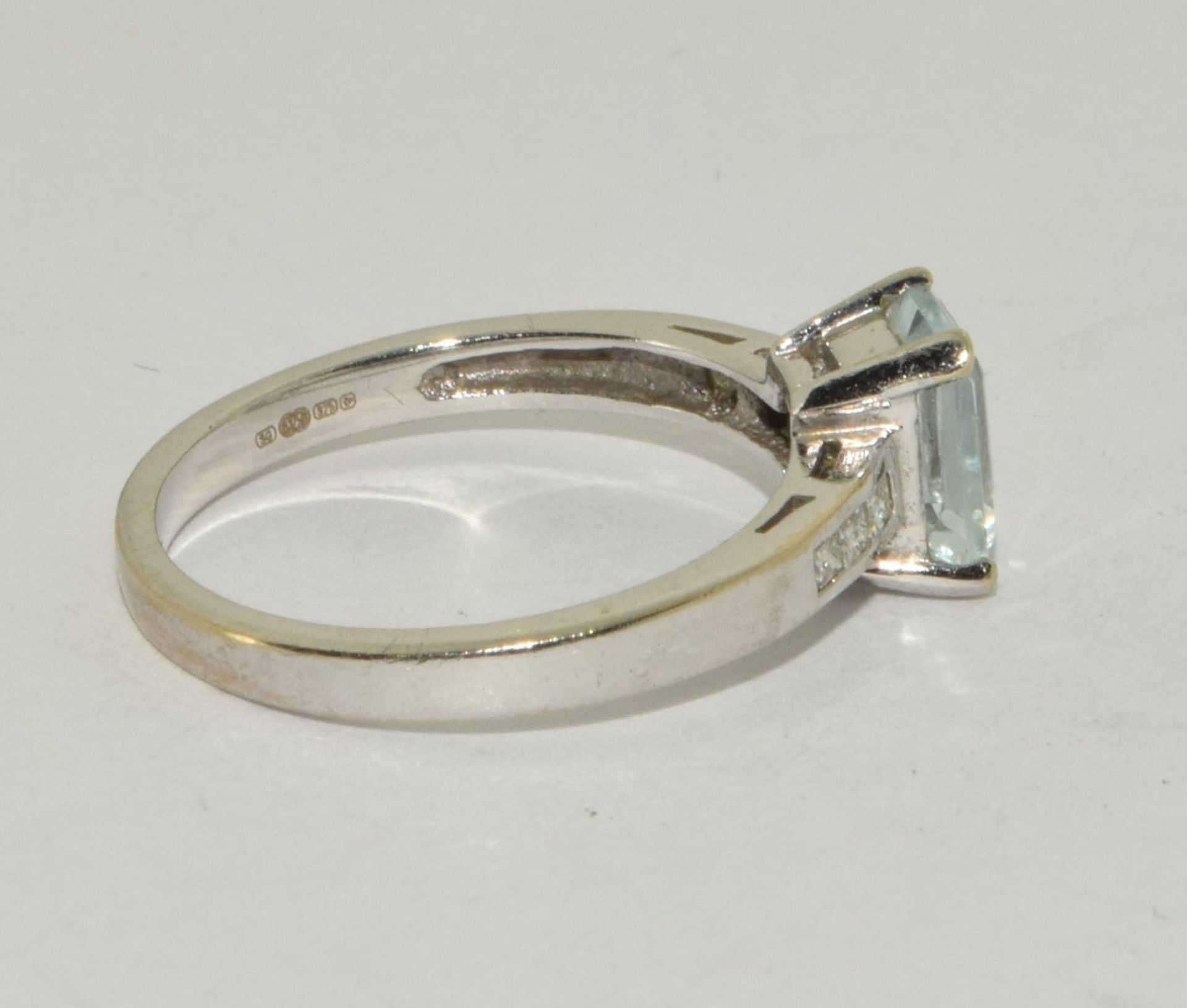 Natural aquamarine and Diamond 9ct gold ring Size N. - Image 4 of 5