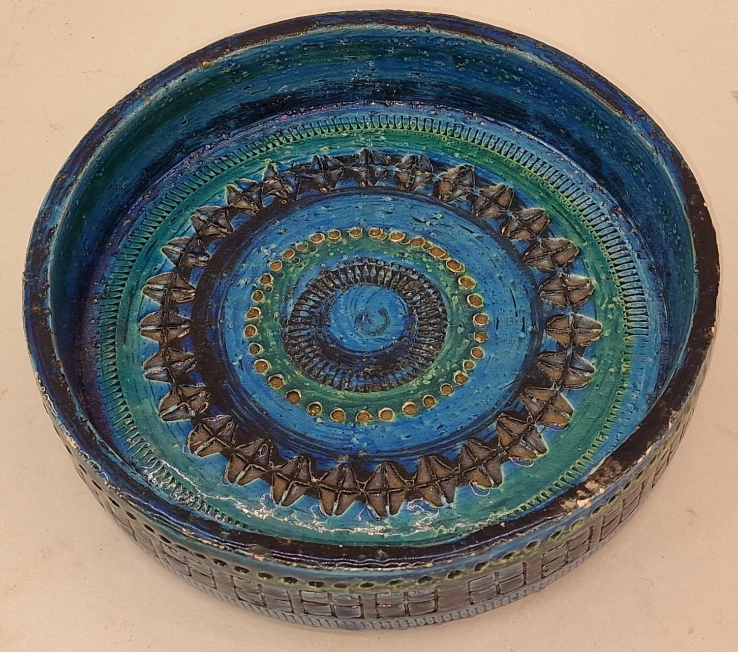 Ceramic bowl in the style of Aldo Londi Italy style in Rimmini blue 20cm dia, 5cm deep - Image 2 of 3