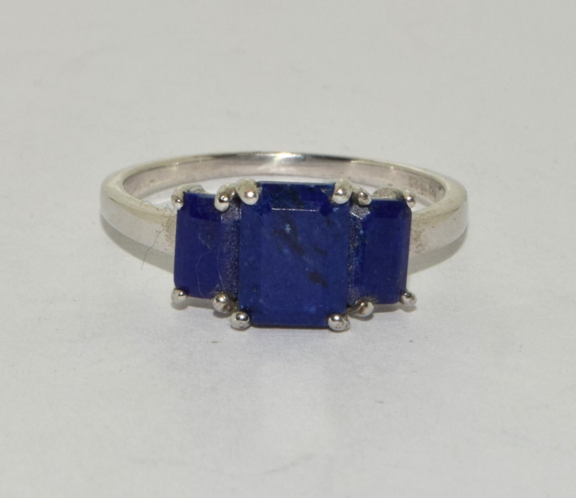 A 925 silver Lapis Lazuli stepped threes stone ring Size S