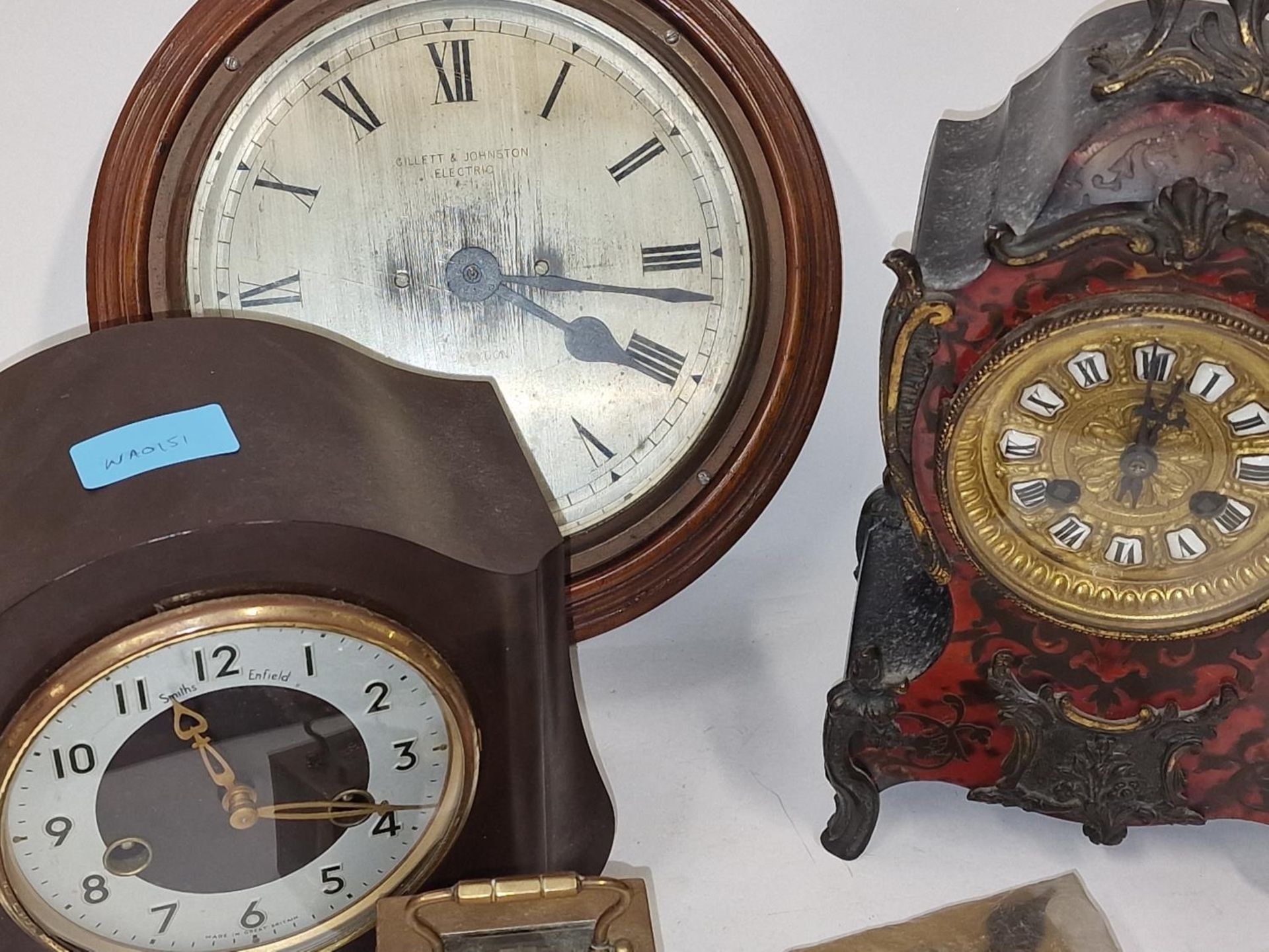 Collection of vintage clocks to include a Smiths Enfield together with a spare clock movement part. - Image 2 of 3