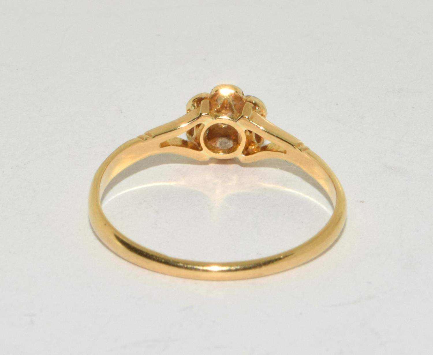 Old Art Deco diamond 18ct gold ring Size P - Image 3 of 5