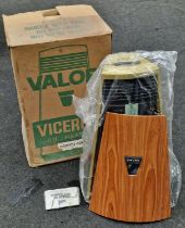 Valor Viceroy 1970's vintage oil heater in the "Harvest Gold" colour with original (tatty) box.