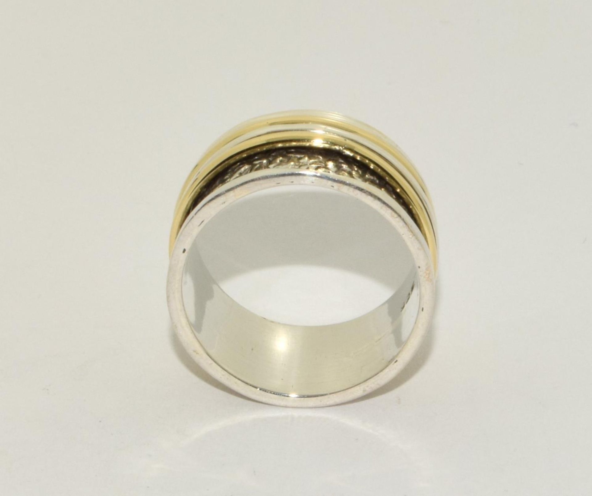 large brass and silver puzzle spinner ring Size S 1/2. - Image 3 of 3
